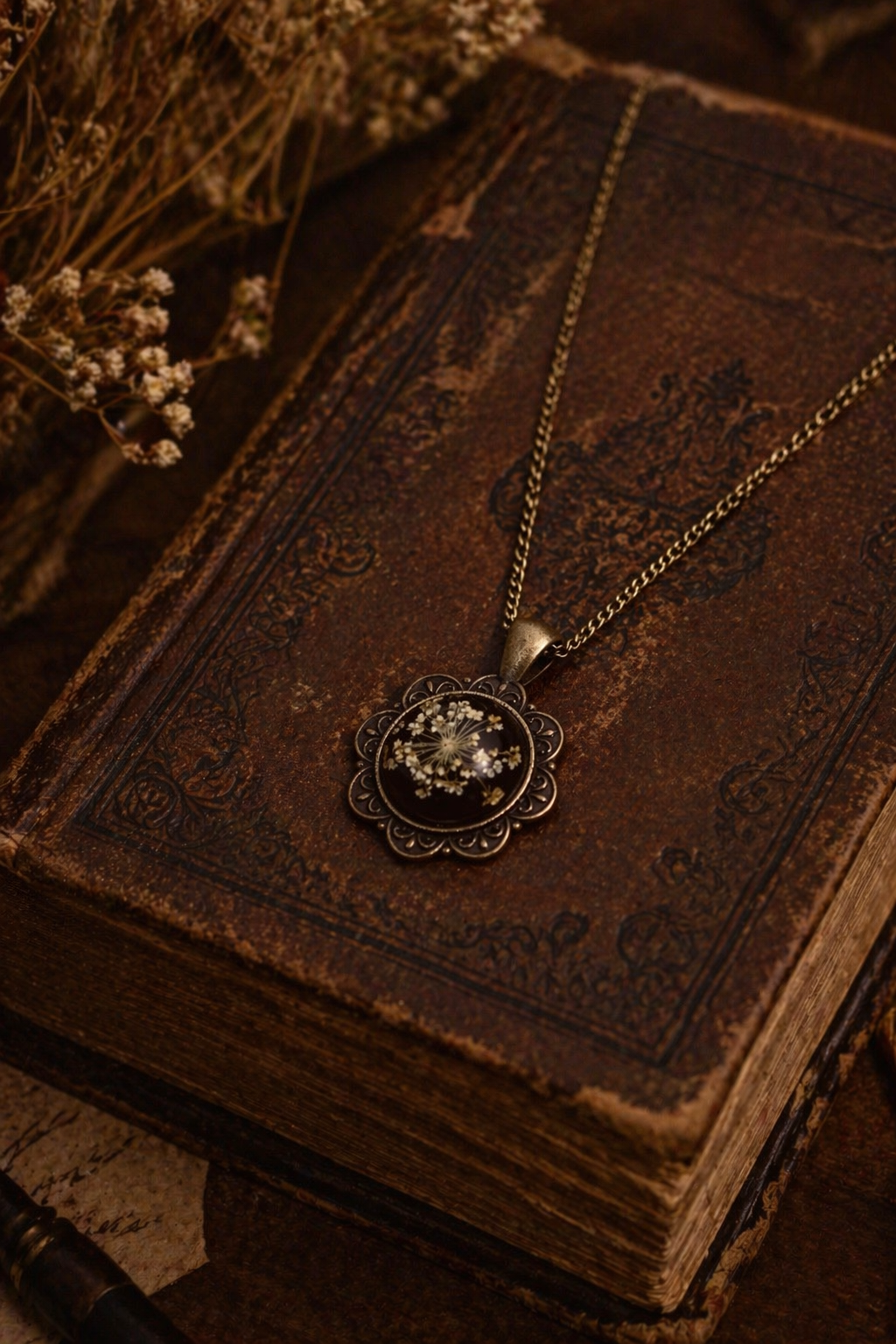 Queen Anne's Lace Pendant