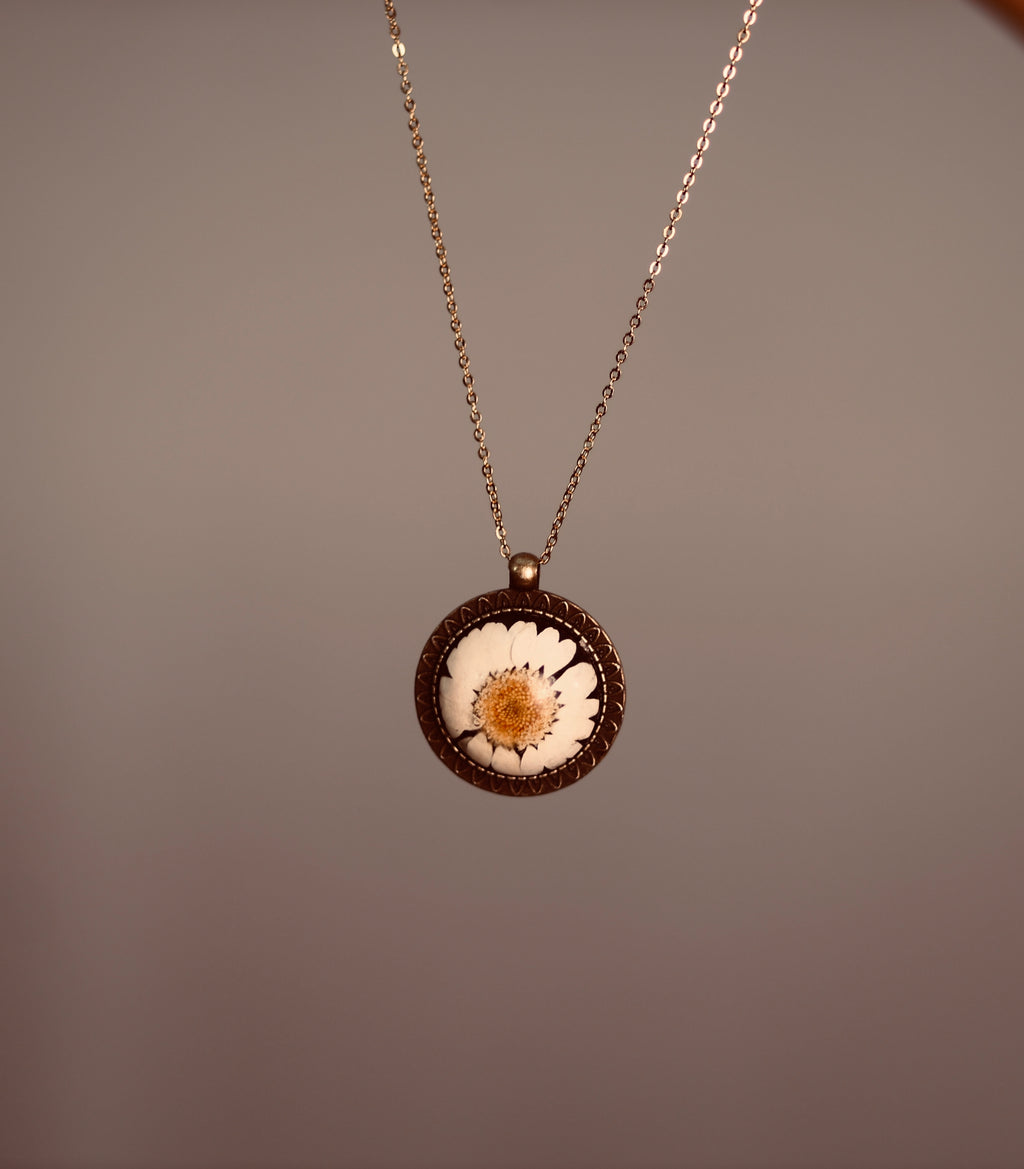 Daisy Pendant