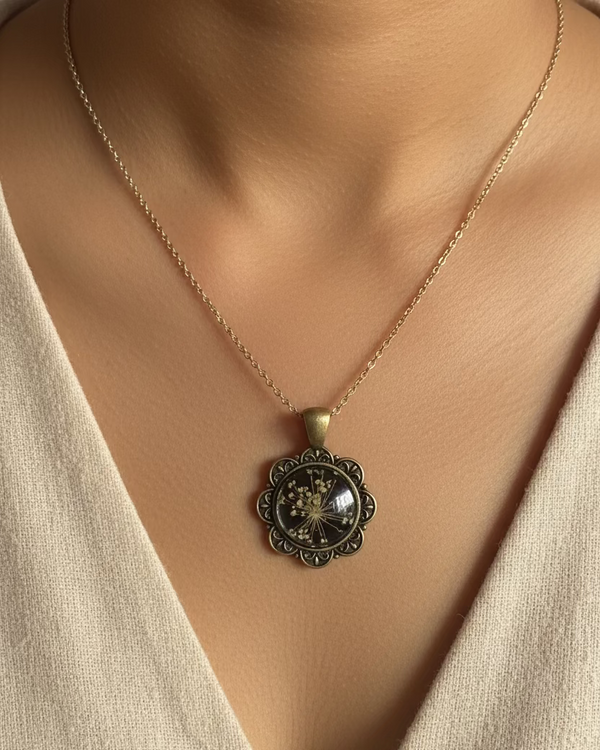 Queen Anne's Lace Pendant